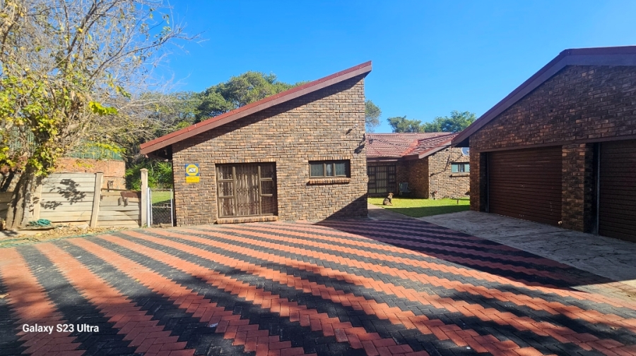 4 Bedroom Property for Sale in Elandsrand North West